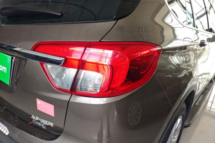 Used Buick Envision 2017 20T Two-Wheel Drive Leading Version Exterior 3
