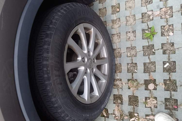 Used Buick Envision 2017 20T Two-Wheel Drive Luxury Model Exterior 4