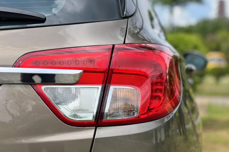 Used Buick Envision 2017 20T Two-Wheel Drive Leading Version Exterior 9