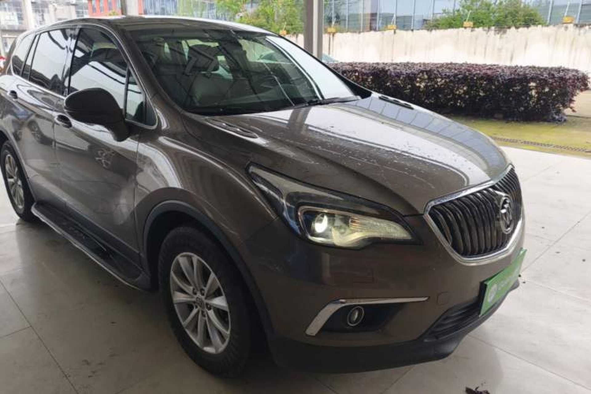 Used Buick Envision 2017 28T Four-Wheel Drive Elite Model Front Right 45 Deg