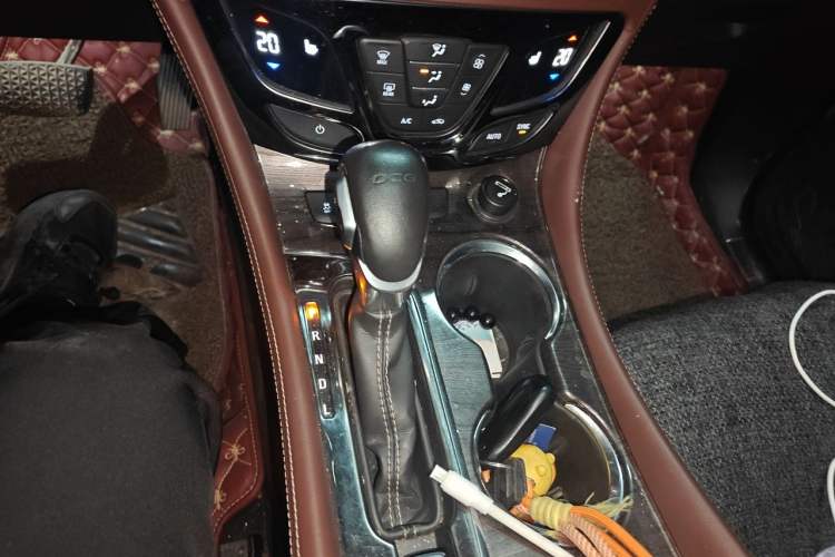 Used Buick Envision 2017 20T Two-Wheel Drive Luxury Model Gear Lever