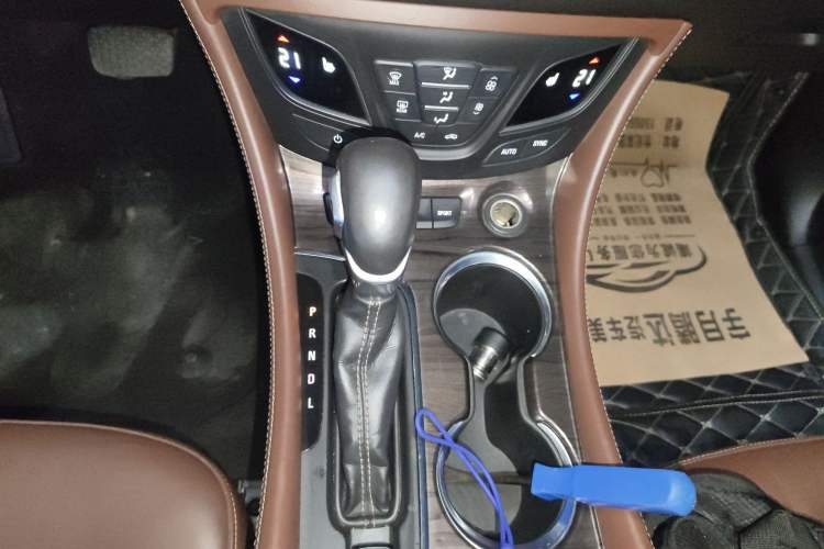 Used Buick Envision 2017 28T Four-Wheel Drive Elite Model Gear Lever