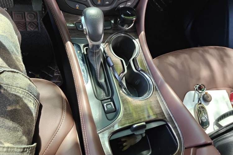 Used Buick Envision 2017 20T Two-Wheel Drive Elite Version Gear Lever