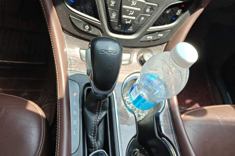 Used Buick Envision 2017 20T Two-Wheel Drive Elite Version Gear Lever