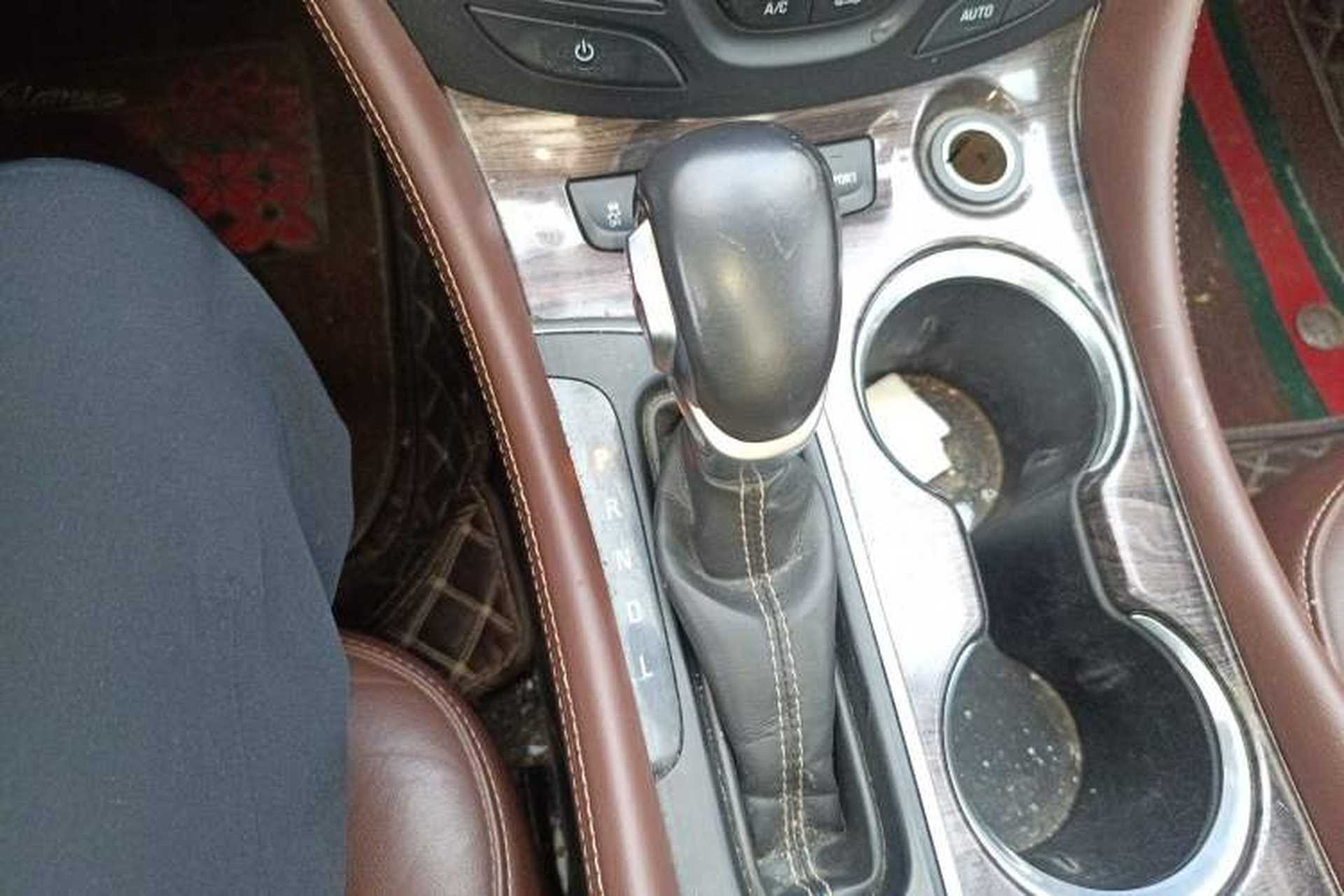 Used Buick Envision 2017 28T Four-Wheel Drive Elite Model Gear Lever