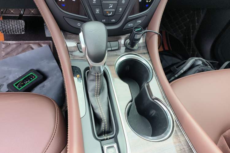 Used Buick Envision 2017 20T Two-Wheel Drive Elite Version Gear Lever