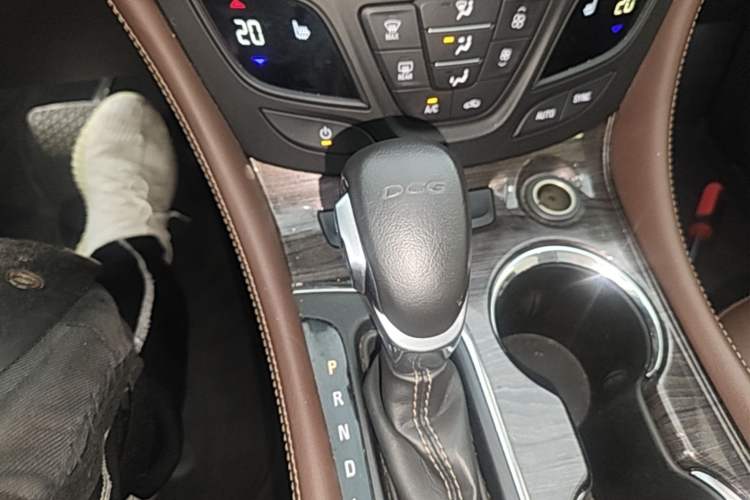 Used Buick Envision 2017 20T Two-Wheel Drive Luxury Model Gear Lever