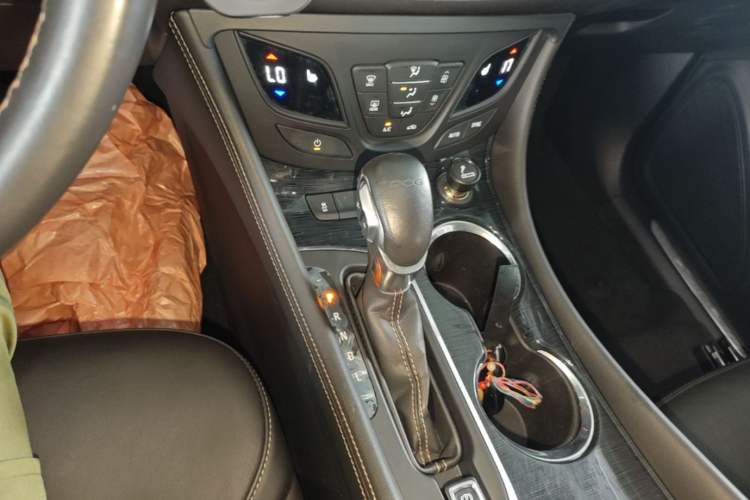 Used Buick Envision 2017 20T Two-Wheel Drive Elite Version Gear Lever