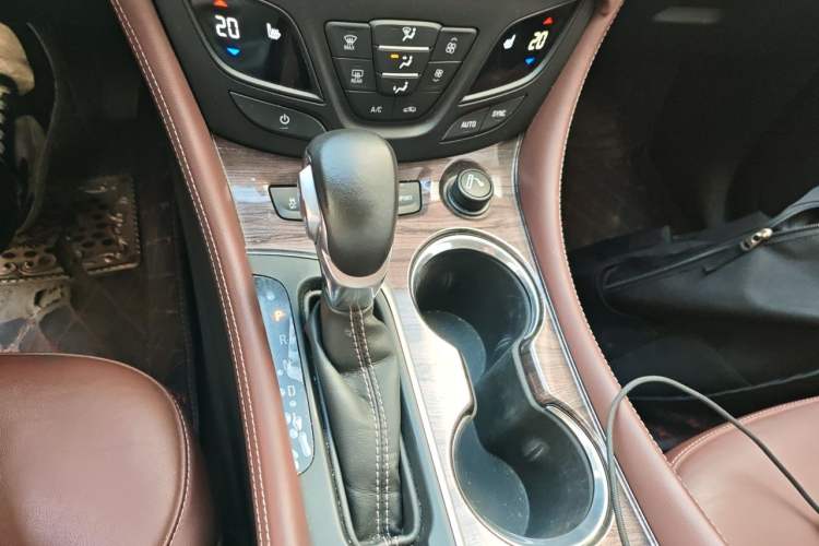 Used Buick Envision 2017 28T Four-Wheel Drive Elite Model Gear Lever