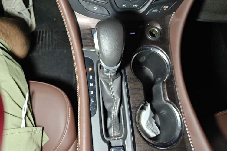 Used Buick Envision 2017 28T Four-Wheel Drive Elite Model Gear Lever