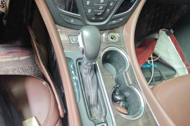 Used Buick Envision 2017 28T Four-Wheel Drive Elite Model Gear Lever