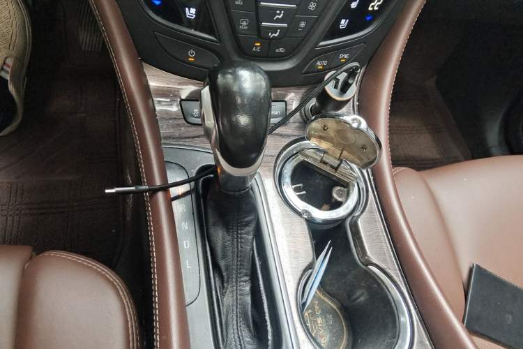 Used Buick Envision 2017 28T Four-Wheel Drive Luxury Model Gear Lever