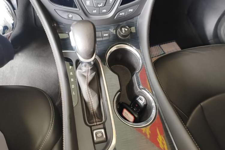 Used Buick Envision 2017 28T Four-Wheel Drive Elite Model Gear Lever