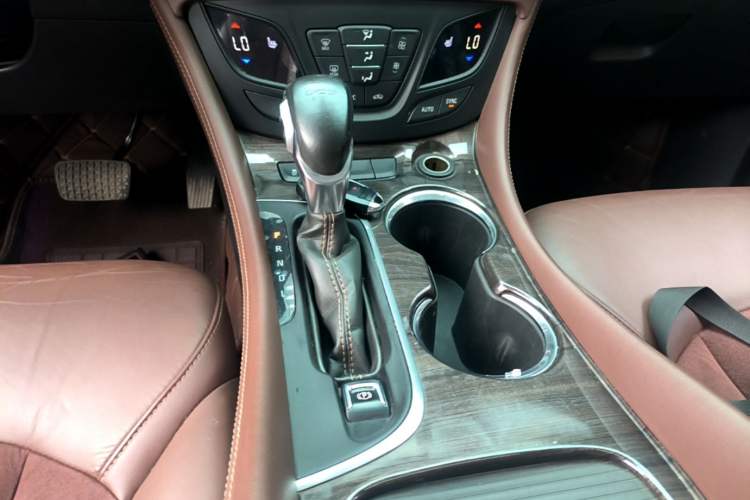 Used Buick Envision 2017 20T Two-Wheel Drive Elite Version Gear Lever