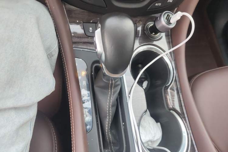 Used Buick Envision 2017 28T Four-Wheel Drive Elite Model Gear Lever
