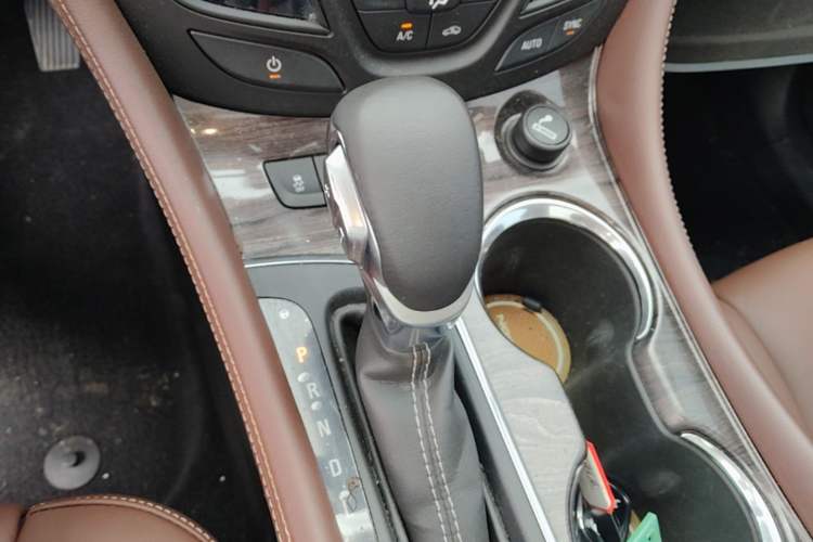 Used Buick Envision 2017 28T Four-Wheel Drive Luxury Model Gear Lever