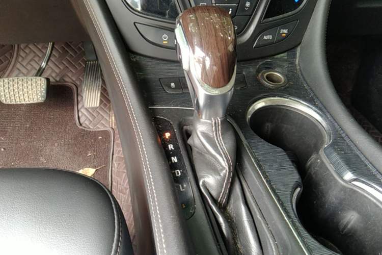 Used Buick Envision 2017 20T Two-Wheel Drive Leading Version Gear Lever