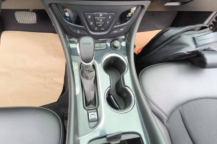 Used Buick Envision 2017 20T Two-Wheel Drive Leading Version Gear Lever