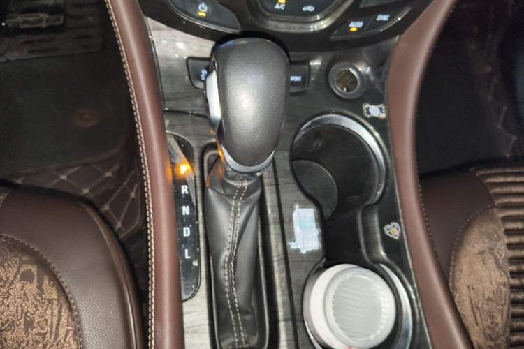 Used Buick Envision 2017 28T Four-Wheel Drive Elite Model Gear Lever