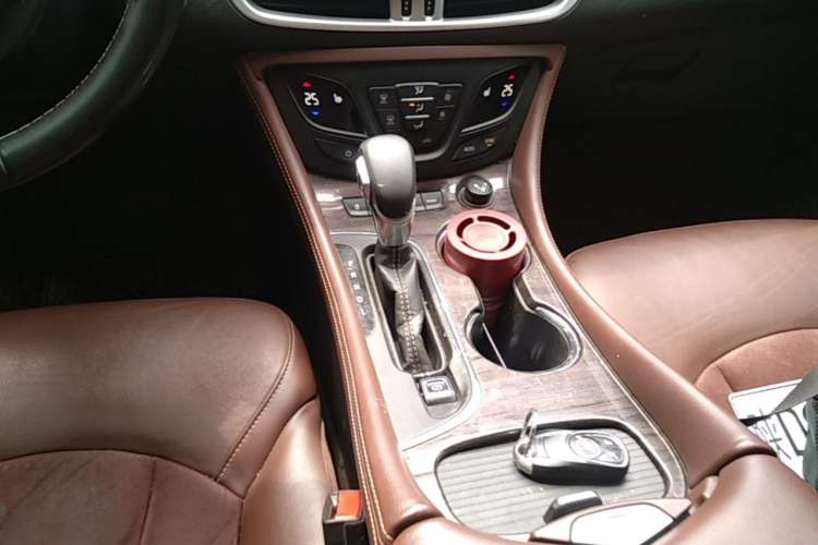 Used Buick Envision 2017 28T Four-Wheel Drive Elite Model Gear Lever