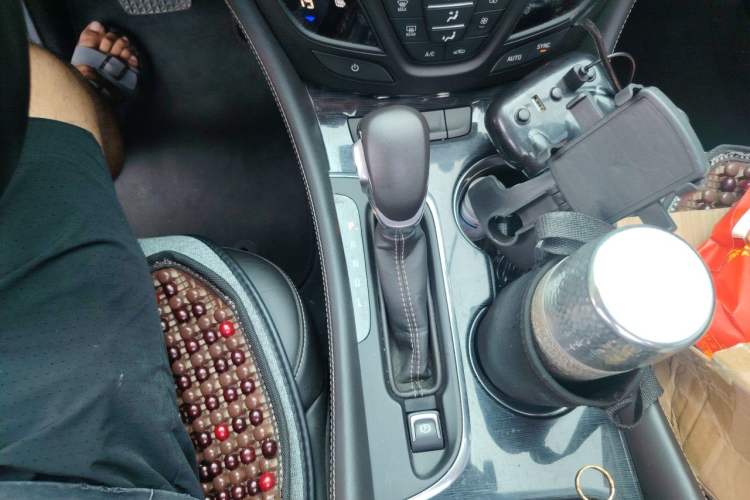 Used Buick Envision 2017 20T Two-Wheel Drive Leading Version Gear Lever