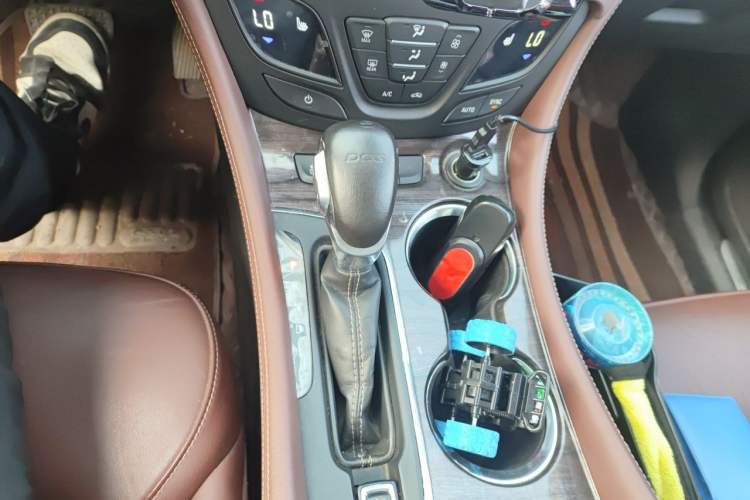 Used Buick Envision 2017 20T Two-Wheel Drive Leading Version Gear Lever