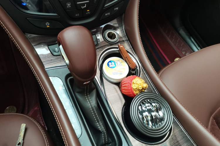 Used Buick Envision 2017 28T Four-Wheel Drive Elite Model Gear Lever