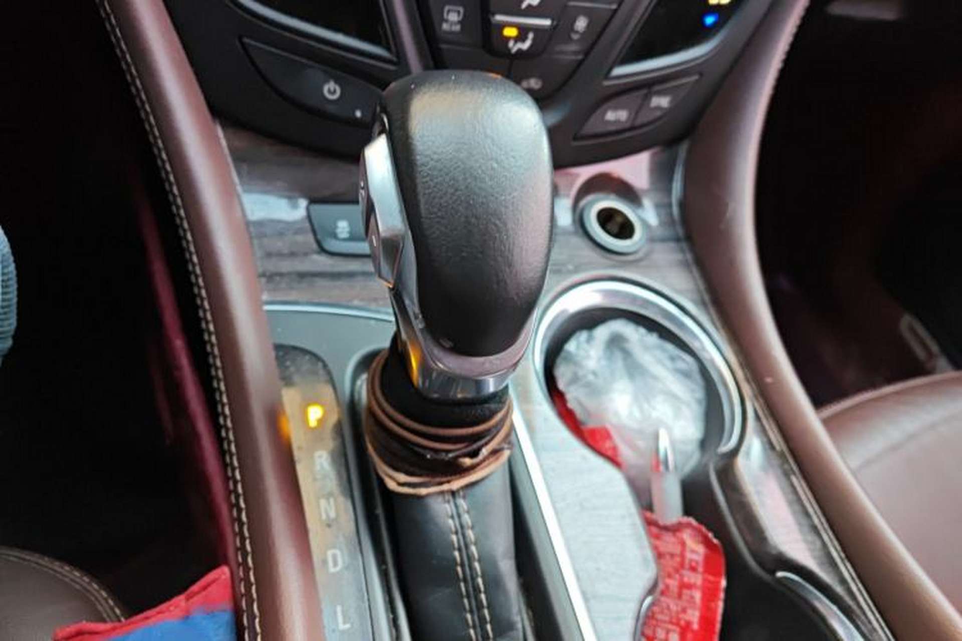 Used Buick Envision 2017 28T Four-Wheel Drive Elite Model Gear Lever
