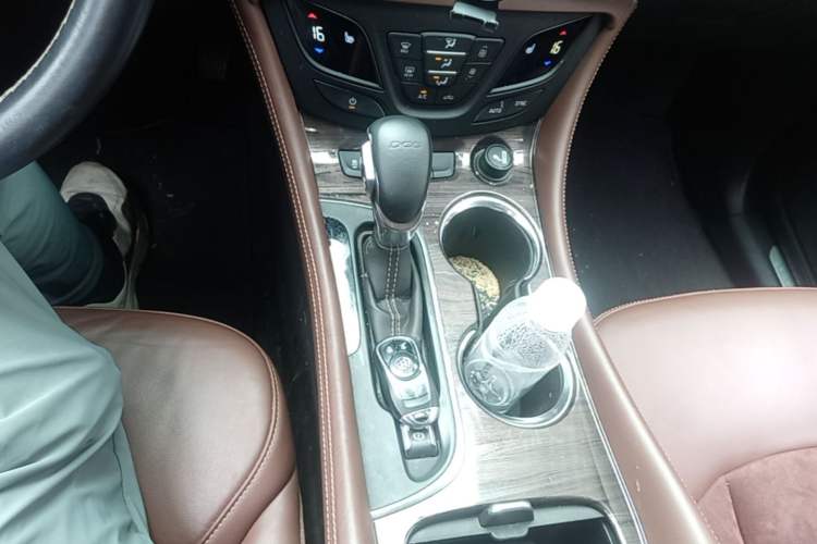 Used Buick Envision 2017 20T Two-Wheel Drive Luxury Model Gear Lever