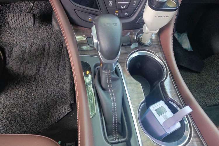 Used Buick Envision 2017 20T Two-Wheel Drive Elite Version Gear Lever