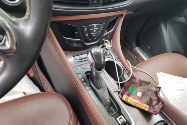 Used Buick Envision 2017 28T Four-Wheel Drive Elite Model Gear Lever