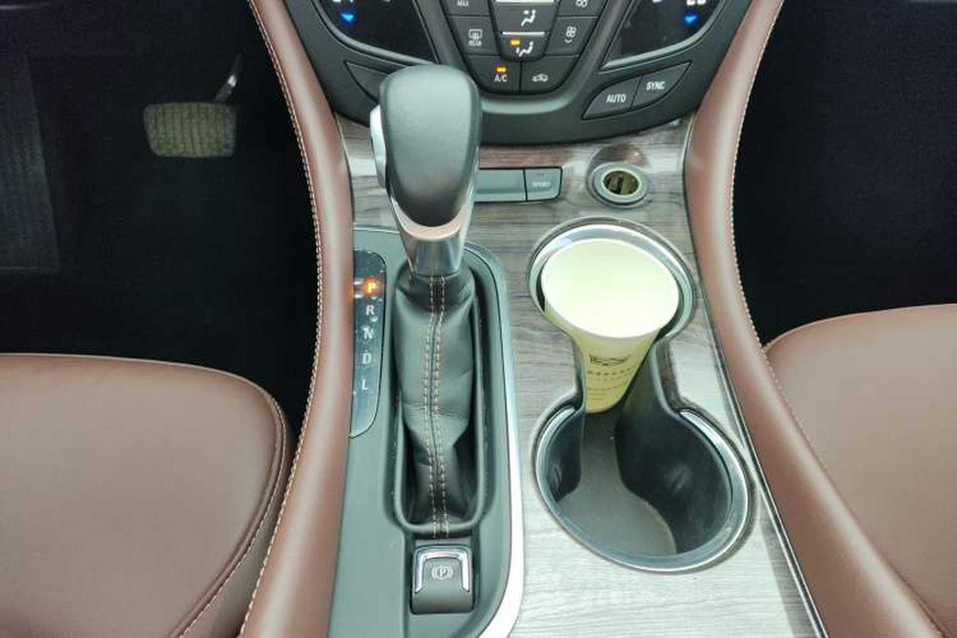 Used Buick Envision 2017 28T Four-Wheel Drive Elite Model Gear Lever