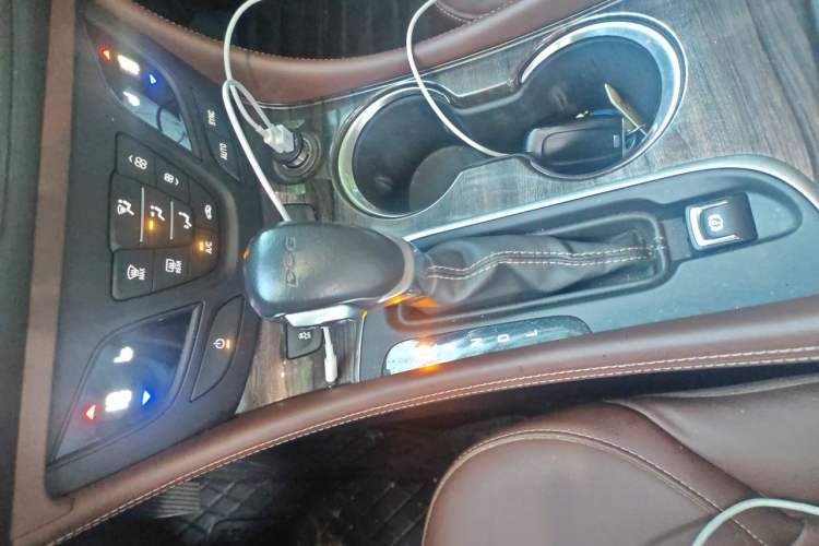 Used Buick Envision 2017 20T Two-Wheel Drive Elite Version Gear Lever