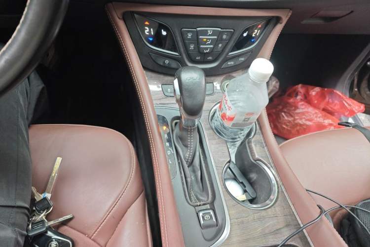 Used Buick Envision 2017 20T Two-Wheel Drive Elite Version Gear Lever