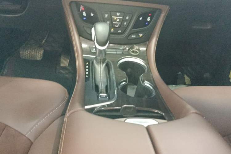 Used Buick Envision 2017 20T Two-Wheel Drive Elite Version Gear Lever