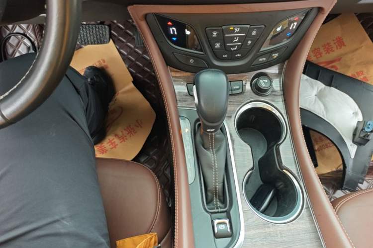 Used Buick Envision 2017 28T Four-Wheel Drive Elite Model Gear Lever