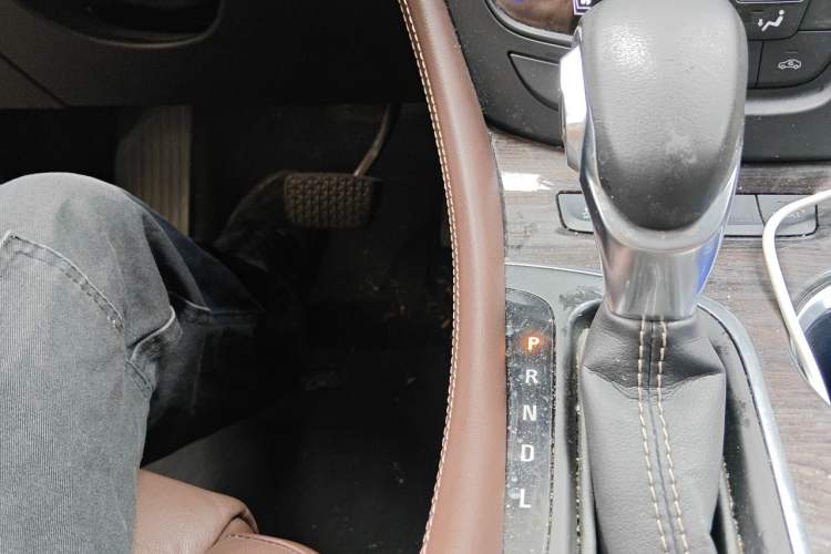 Used Buick Envision 2017 28T Four-Wheel Drive Luxury Model Gear Lever
