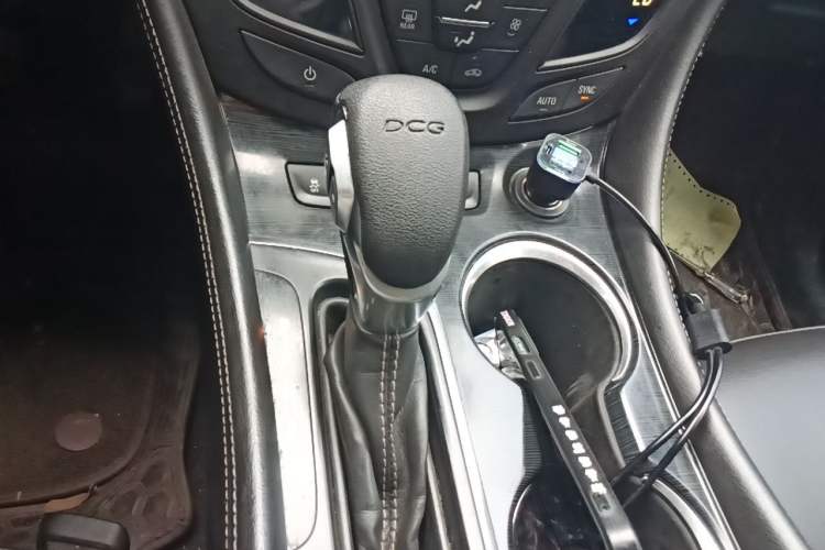 Used Buick Envision 2017 20T Two-Wheel Drive Elite Version Gear Lever