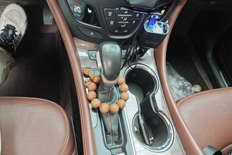 Used Buick Envision 2017 28T Four-Wheel Drive Elite Model Gear Lever