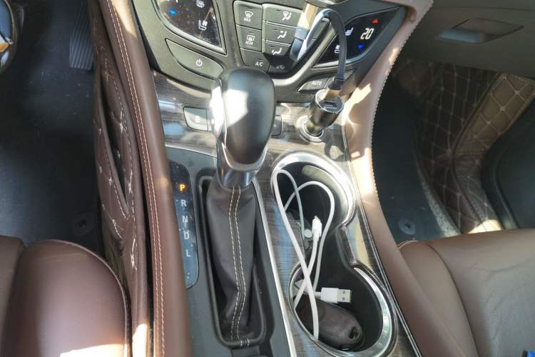 Used Buick Envision 2017 28T Four-Wheel Drive Luxury Model Gear Lever