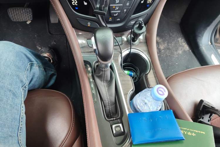 Used Buick Envision 2017 20T Two-Wheel Drive Elite Version Gear Lever