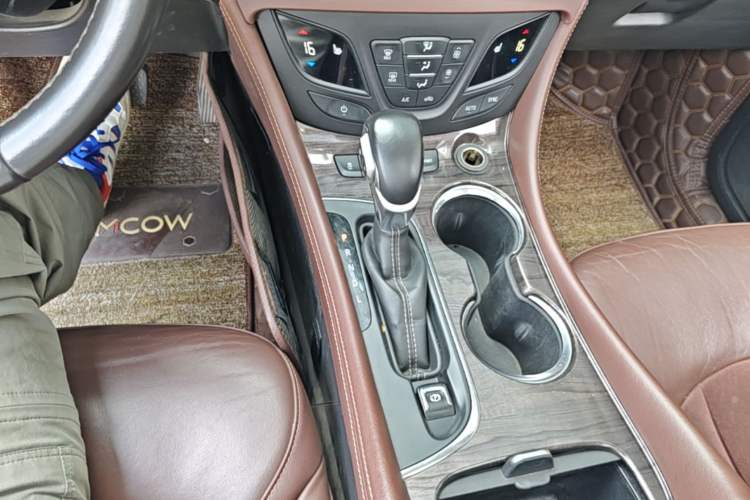 Used Buick Envision 2017 28T Four-Wheel Drive Elite Model Gear Lever