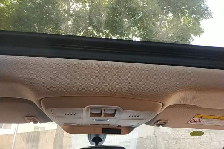 Used Buick Envision 2017 20T Two-Wheel Drive Leading Version Headliner