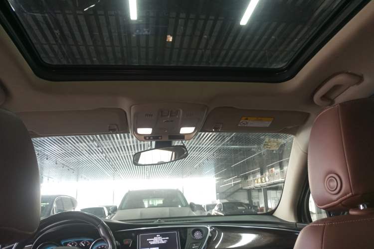 Used Buick Envision 2017 28T Four-Wheel Drive Elite Model Headliner