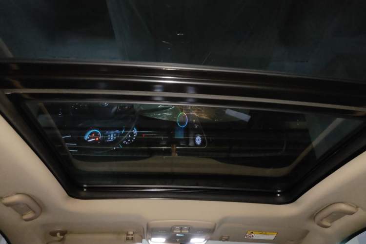 Used Buick Envision 2017 20T Two-Wheel Drive Leading Version Headliner