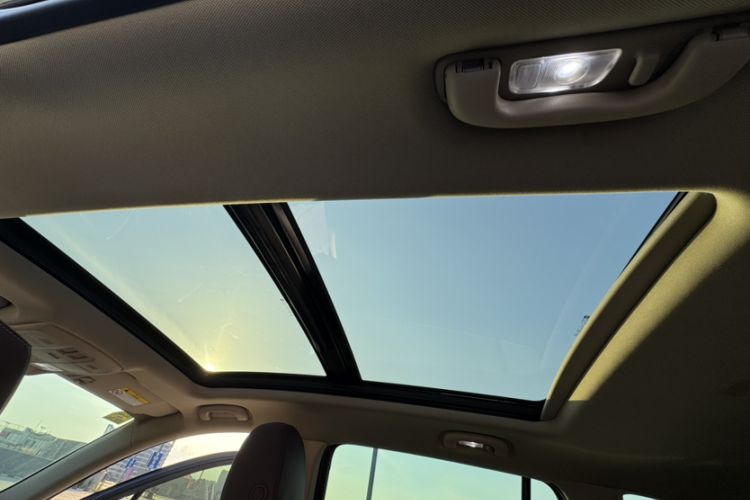 Used Buick Envision 2017 20T Two-Wheel Drive Elite Version Headliner