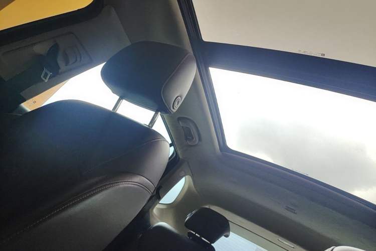 Used Buick Envision 2017 28T Four-Wheel Drive Elite Model Headliner