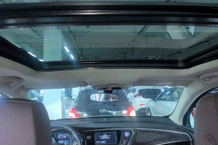 Used Buick Envision 2017 20T Two-Wheel Drive Luxury Model Headliner