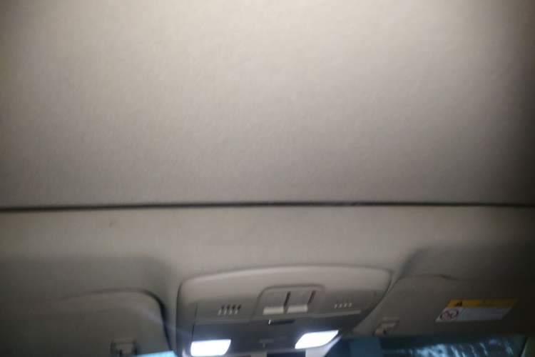 Used Buick Envision 2017 20T Two-Wheel Drive Luxury Model Headliner