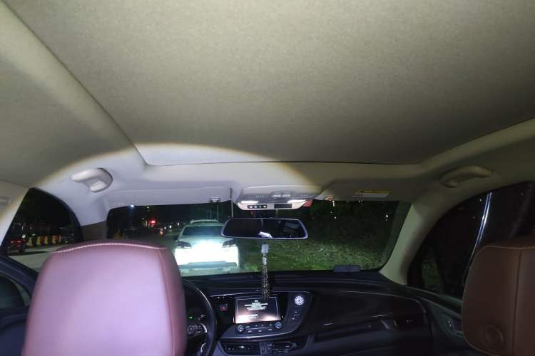 Used Buick Envision 2017 28T Four-Wheel Drive Elite Model Headliner